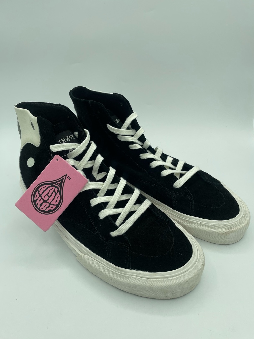NWT Straye Yin Yang Suede Sneakers Men’s Size 13